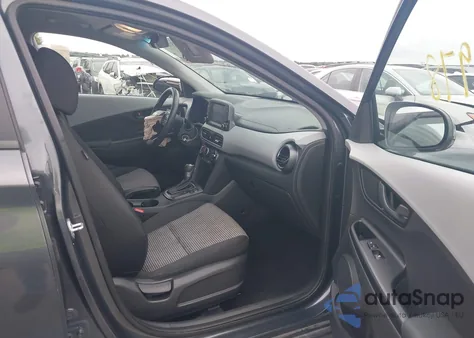 2021 Hyundai Kona Se z USA, uszkodzony, nr VIN KM8K1CAA7MU654812